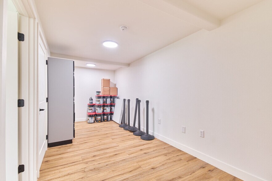 More Photos Of 586 Bonanza Trail, Big Bear Lake Office Residential For Sale