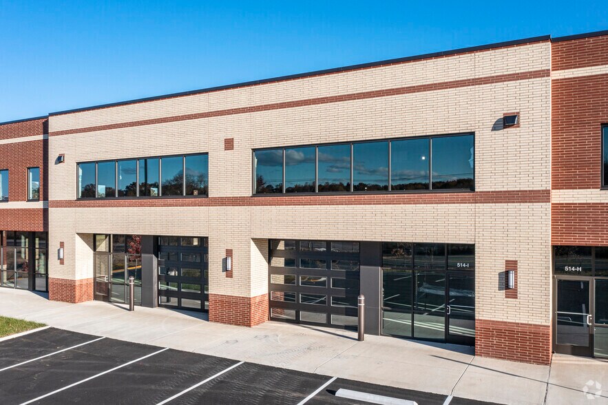 More Photos Of 514 Lansdowne Rd, Fredericksburg Flex For Lease