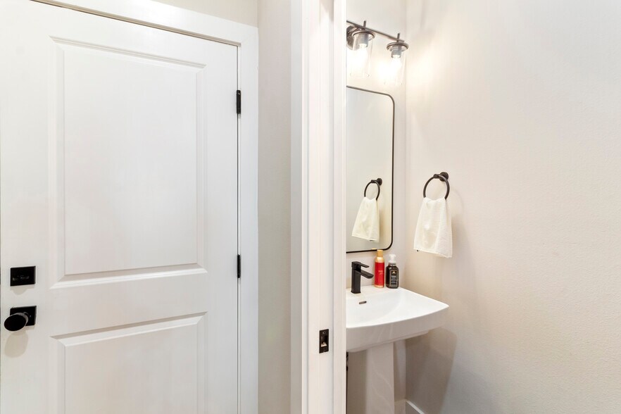 More Photos Of 4038 Gunner Trl, College Station Multifamily For Sale