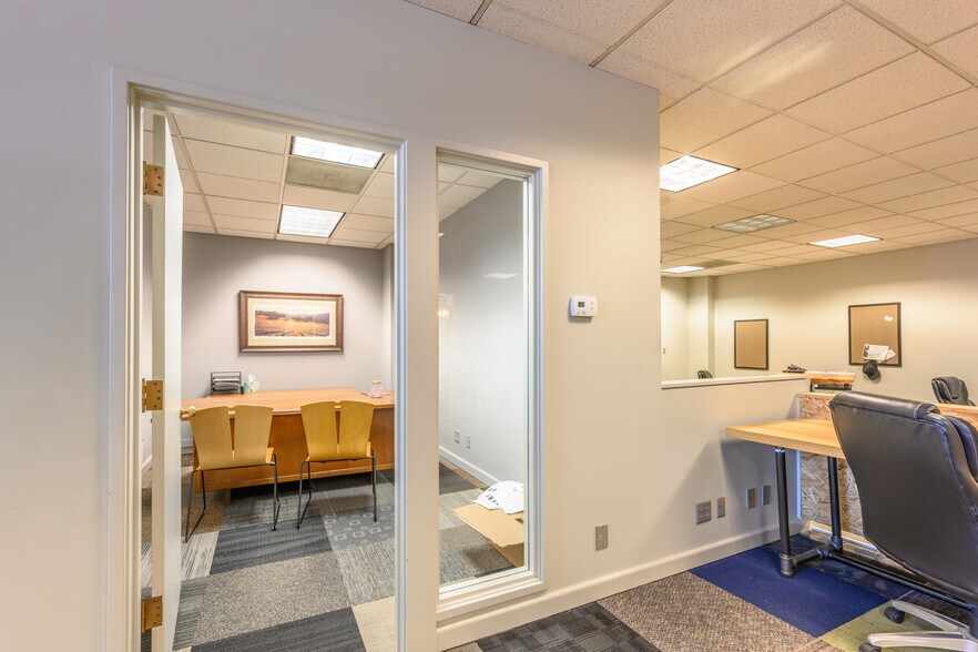 More Photos Of 2014 SE 9th Ave, Portland Warehouse For Sale