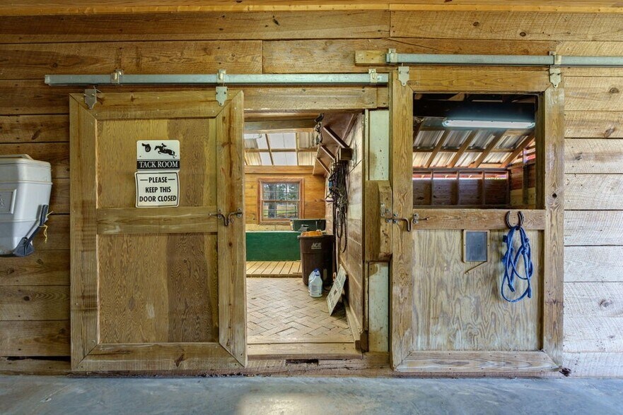More Photos Of 1280 Jewell Rd, Jewell Land For Sale