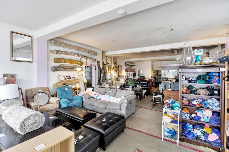 More Photos Of 8436 N Nebraska Ave, Tampa Storefront Retail Residential For Sale