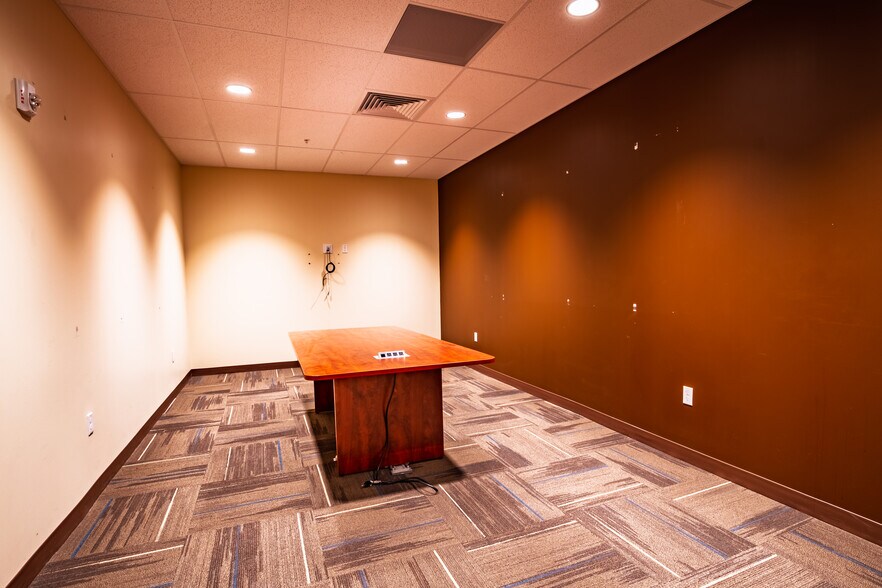 More Photos Of 2 Cabela Dr, Sidney Office For Lease