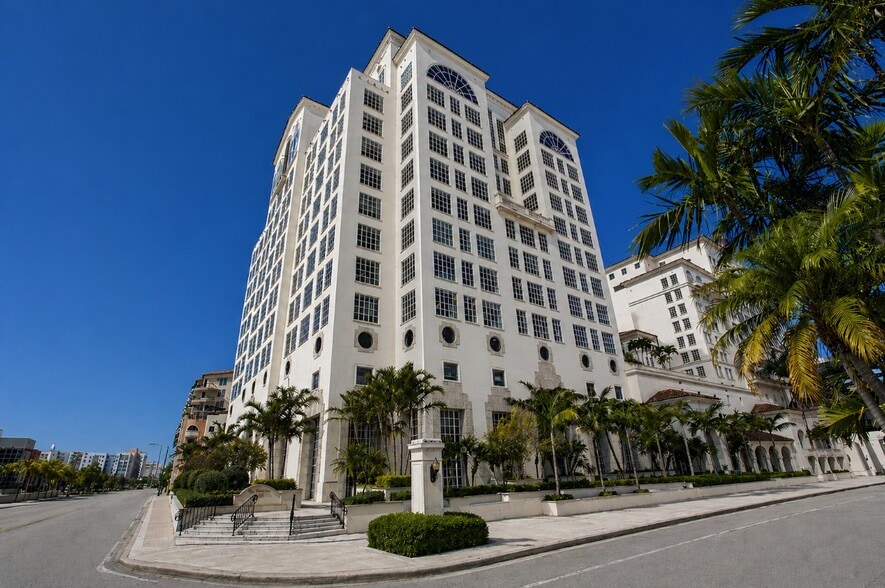 Primary Photo Of 2 Alhambra Plz, Coral Gables Office Residential For Lease