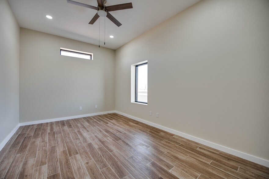 More Photos Of 1712 FM 1788, Midland Warehouse For Lease