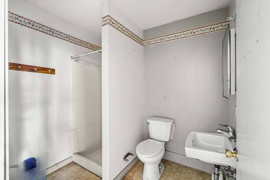 More Photos Of 57 River St, Haverhill Storefront For Sale
