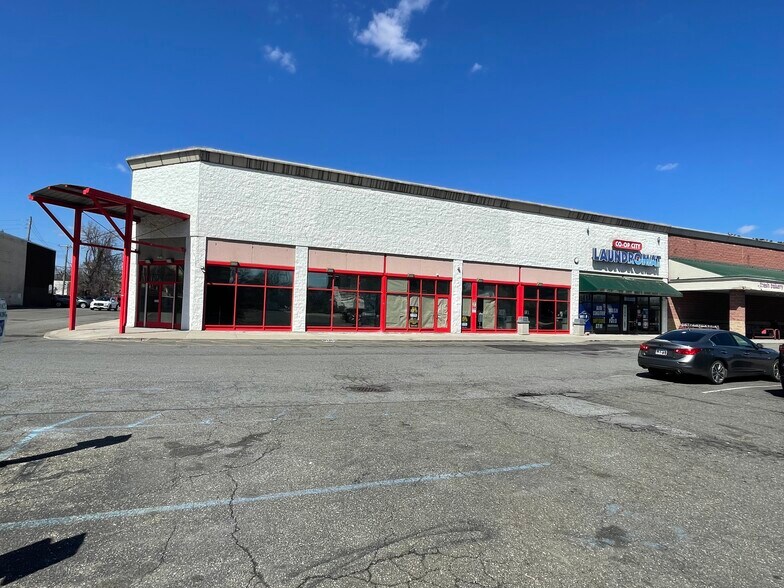 More Photos Of 691 Co-op City Blvd, Bronx General Retail For Lease