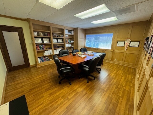 Primary Photo Of 2808 Honolulu Ave, Glendale Loft Creative Space For Lease