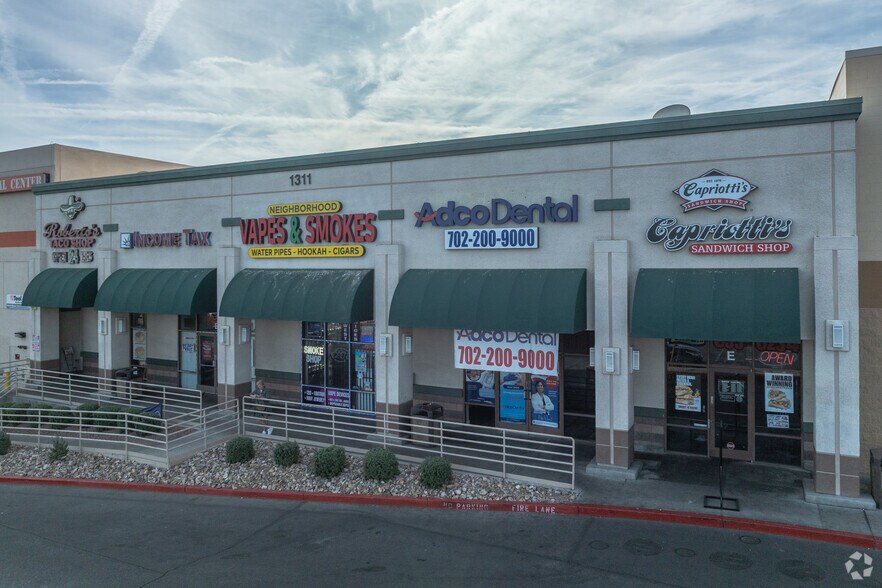 More Photos Of 1311 W Craig Rd, North Las Vegas General Retail For Lease
