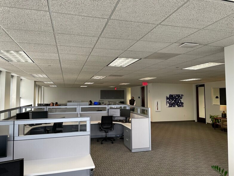 More Photos Of 1201 Peachtree St NE, Atlanta Office For Lease