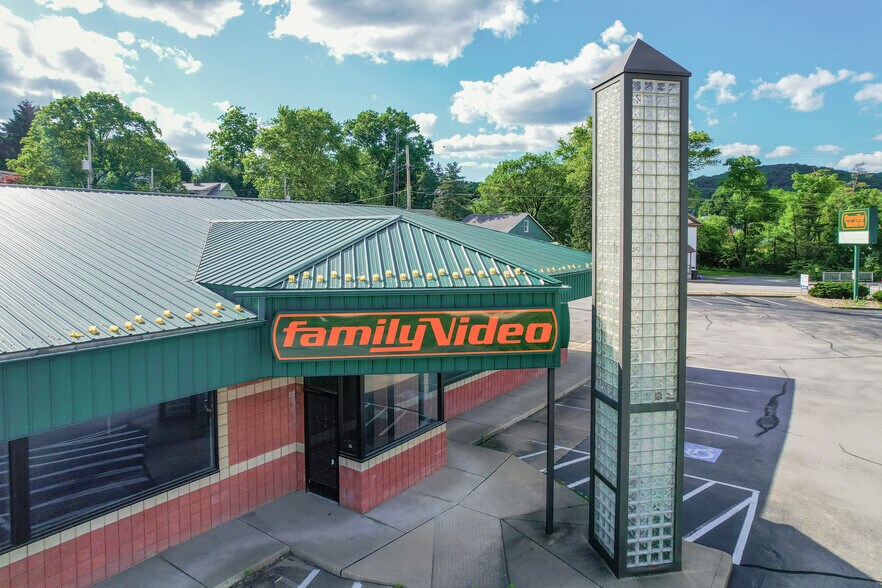 More Photos Of 1235 Oakland Ave, Indiana General Retail For Lease