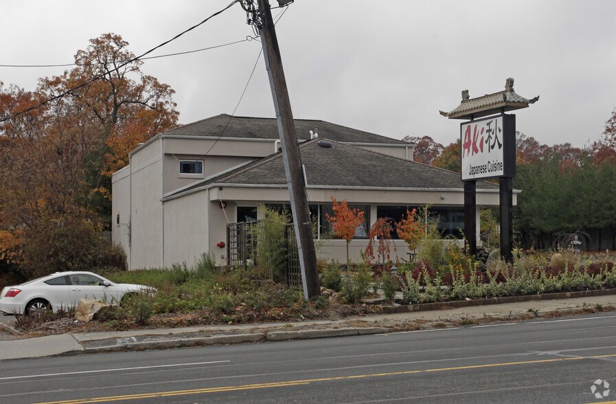 More Photos Of 2074 Jericho Tpke, East Northport Restaurant For Sale