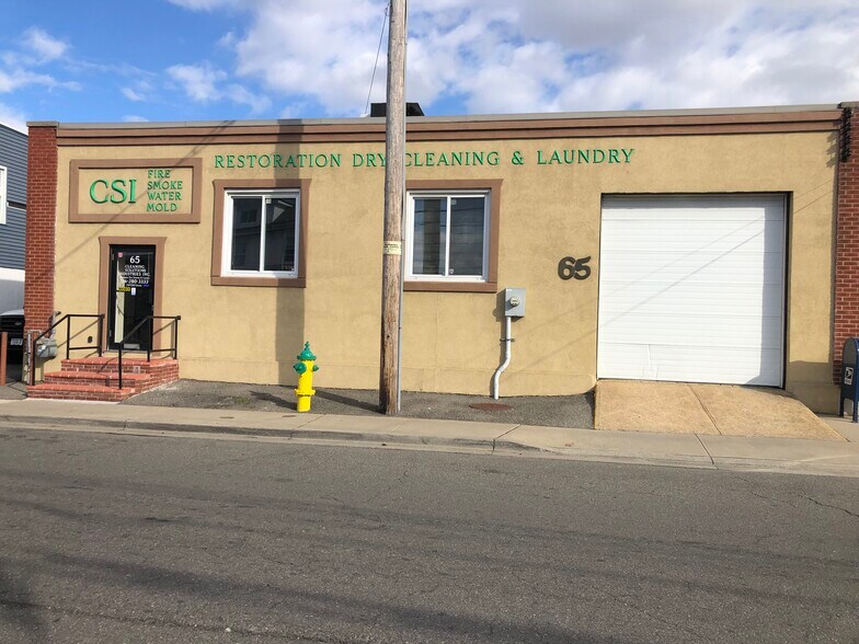 More Photos Of 65 Albany Ave, Freeport Warehouse For Lease