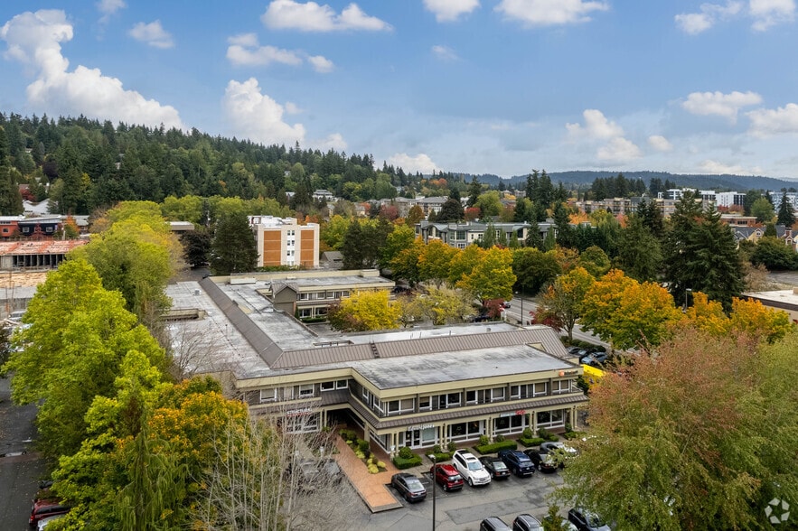 More Photos Of 16150 NE 85th St, Redmond General Retail For Sale