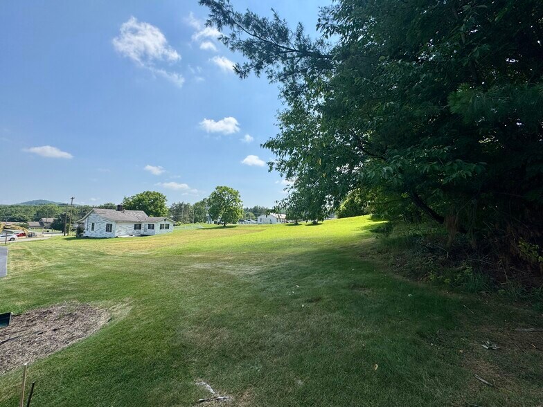 More Photos Of 1388 Ritter Dr, Daniels Freestanding For Sale