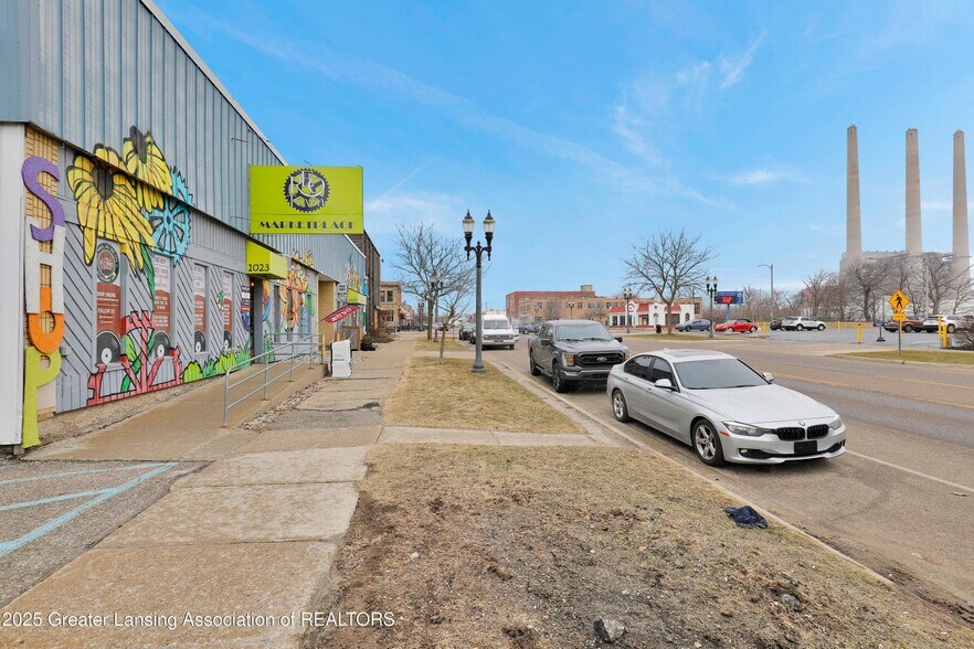 More Photos Of 1023-1027 S Washington Ave, Lansing General Retail For Sale