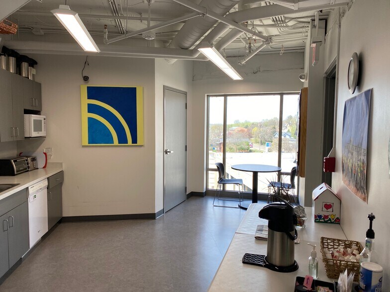 More Photos Of 100-101 E Milwaukee St, Janesville Office For Lease