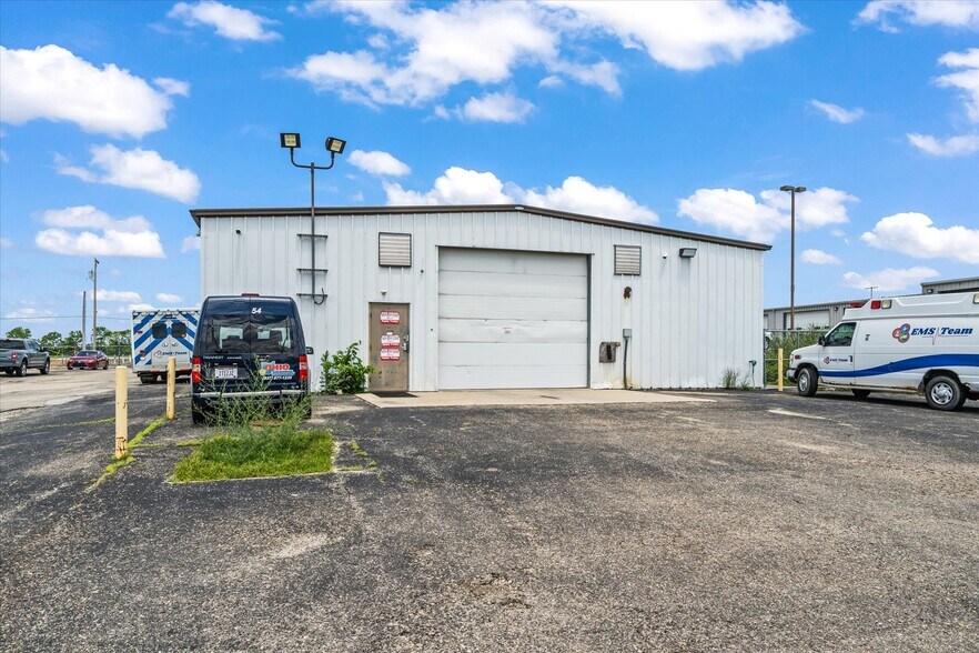 More Photos Of 2740 W National Rd, Vandalia Industrial For Sale