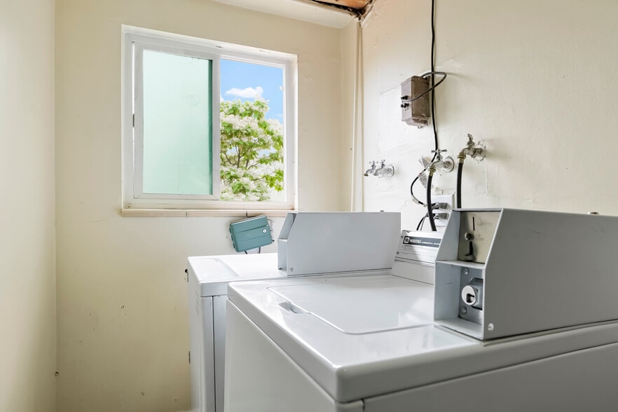 More Photos Of 1675 Upham St, Lakewood Apartments For Sale