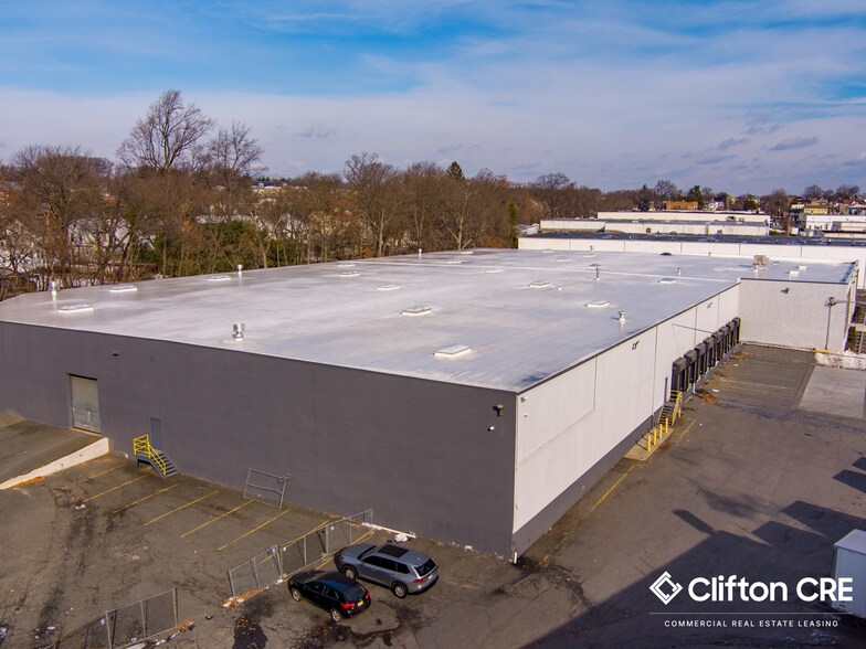 More Photos Of 50 Camptown Rd, Maplewood Warehouse For Lease