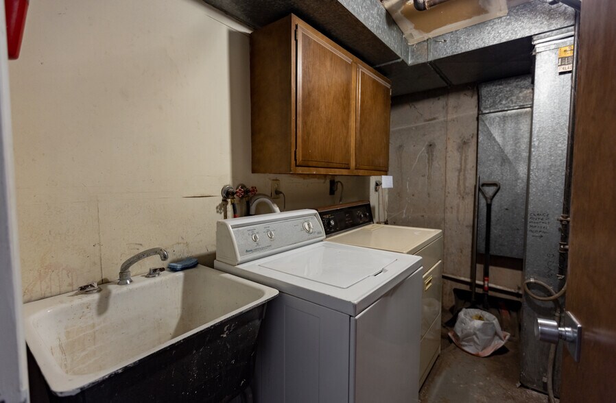 More Photos Of 504 E Lyon St, Laramie Healthcare For Sale