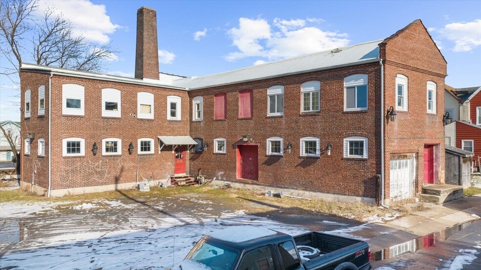 Primary Photo Of 102 S Richmond St, Fleetwood Warehouse For Sale
