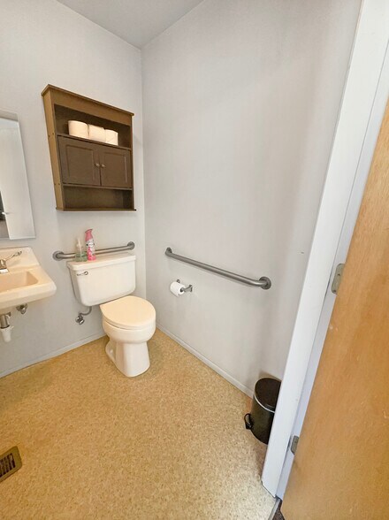 More Photos Of 30 W 1st St, Cortez Office Residential For Sale