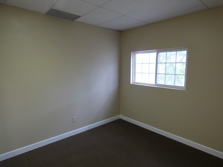 More Photos Of 1236 Jungermann Rd, Saint Peters Office For Lease