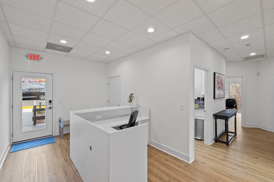 More Photos Of 3950 Blue Ridge Rd, Raleigh Medical For Sale