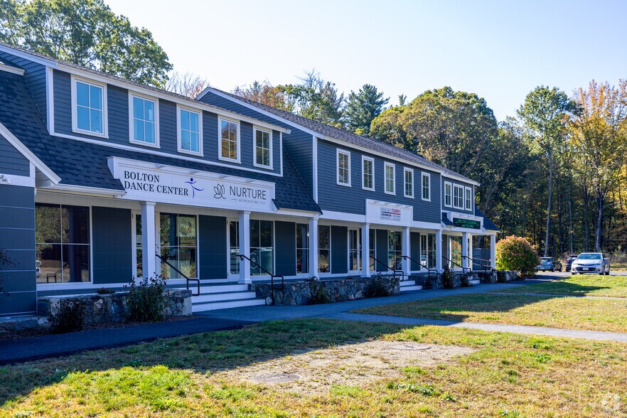 More Photos Of 626 Main St, Bolton Freestanding For Lease