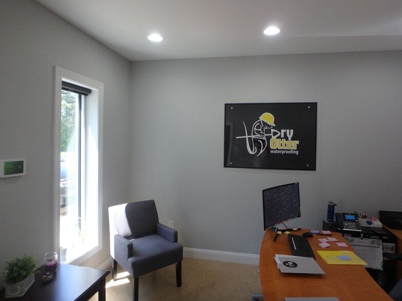 More Photos Of 7471-7473 Hagers Hollow Dr, Denver Warehouse For Lease