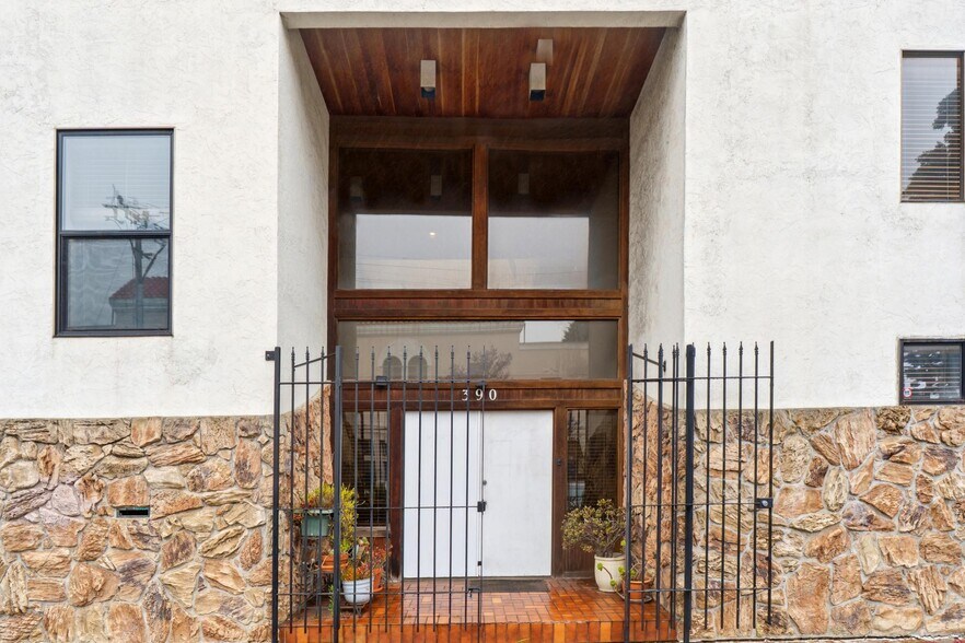 More Photos Of 390 Ashton Ave, San Francisco Office For Sale