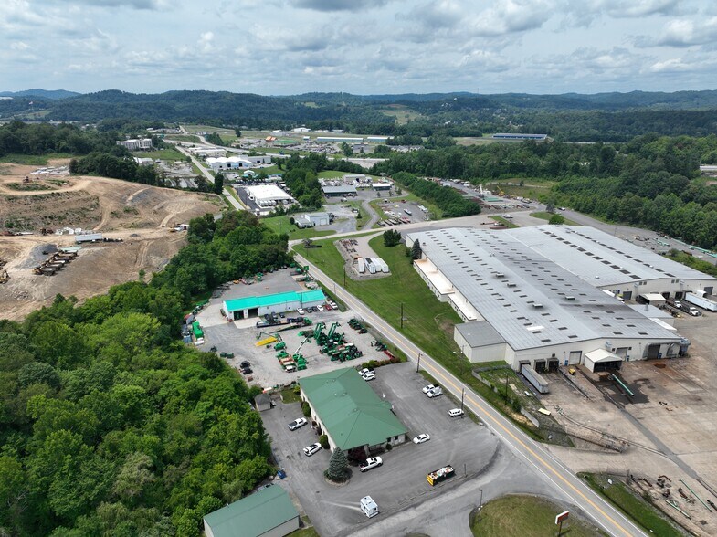 More Photos Of 2031 Pleasant Valley Rd, Fairmont Medical For Lease