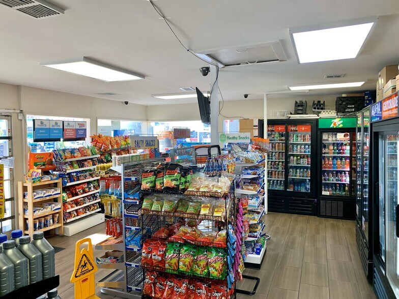 More Photos Of 11861 Paramount Blvd, Downey Service Station For Sale