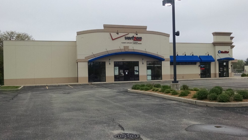 More Photos Of 107 W Pickwick Dr, Syracuse Storefront Retail Office For Lease