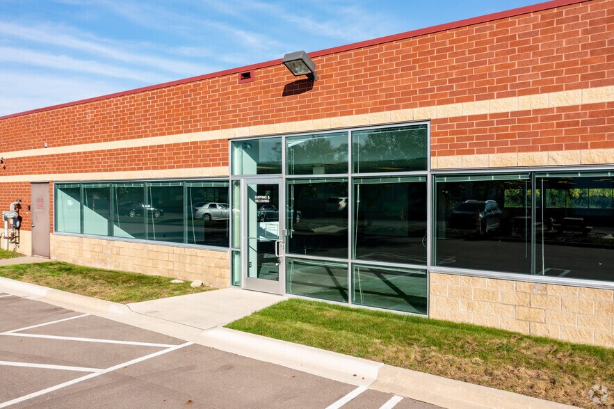 More Photos Of 25510 W 11 Mile Rd, Southfield Research And Development For Sale