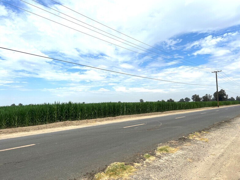 More Photos Of I Drive @ Avenue 196, Tulare Land For Sale