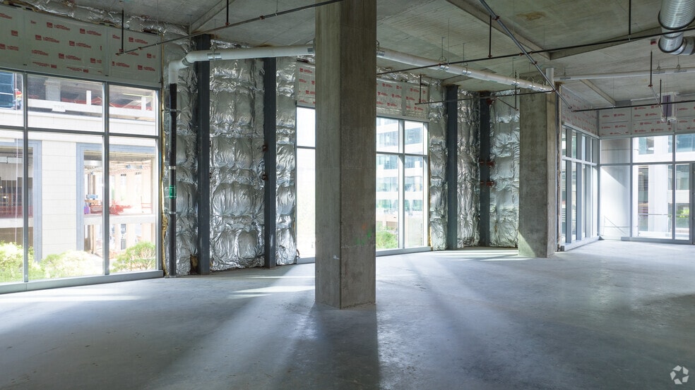 More Photos Of 600 S Tryon St, Charlotte Office For Lease