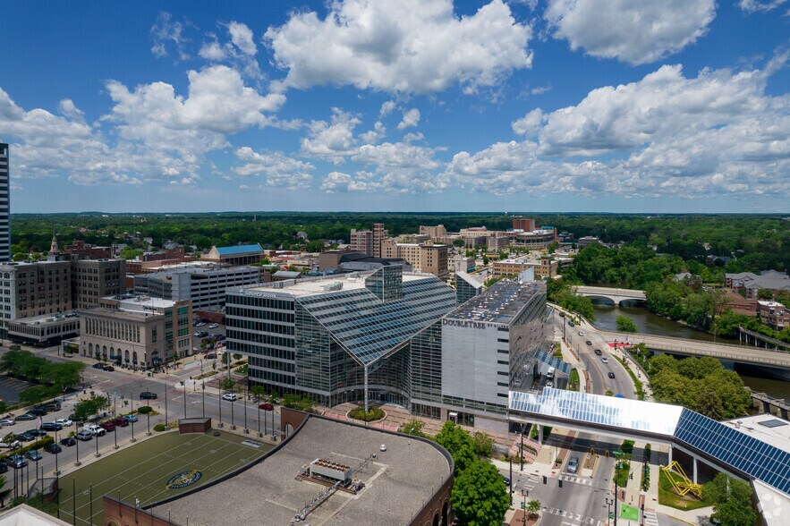 More Photos Of 100 N Michigan St, South Bend Office For Lease