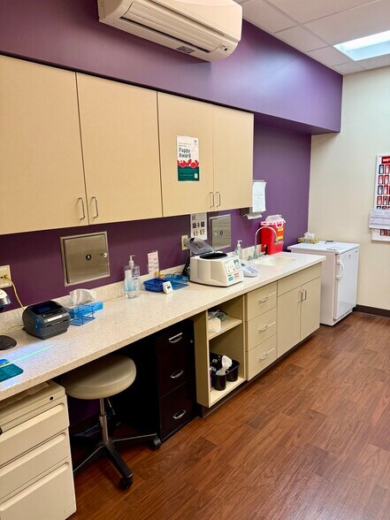 More Photos Of 4050 Central Ave, Columbus Medical For Sale