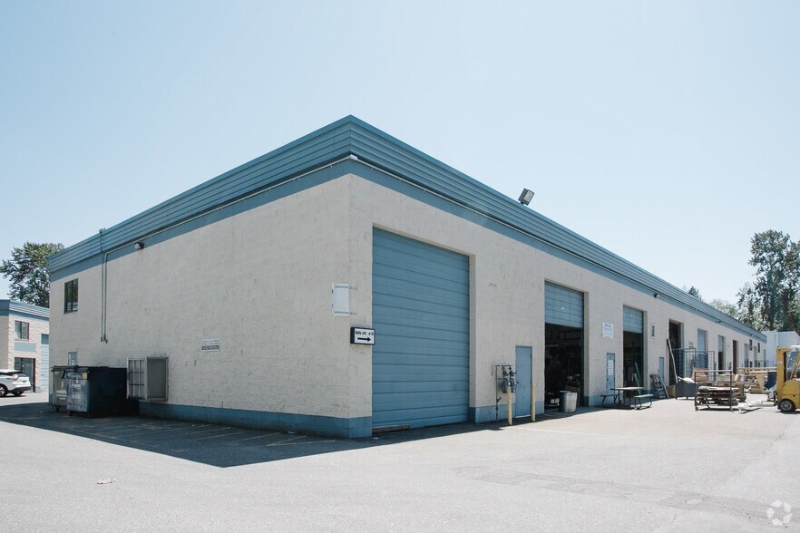 More Photos Of 8528 123rd St, Surrey Warehouse For Lease