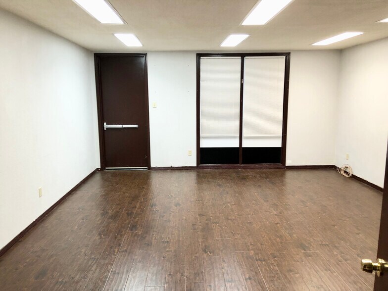 More Photos Of 9203 Bellaire Blvd, Houston Apartments For Lease