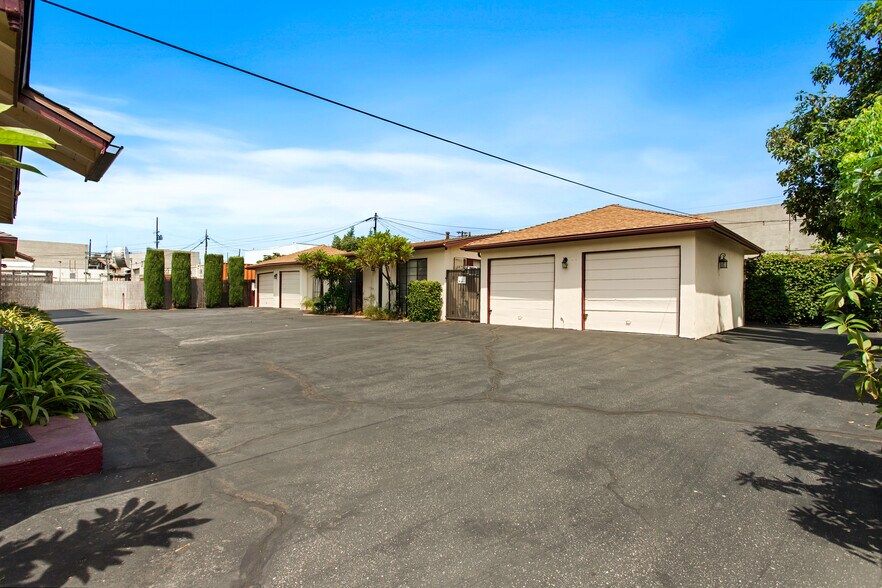 More Photos Of 2553 Nina St, Pasadena Apartments For Sale