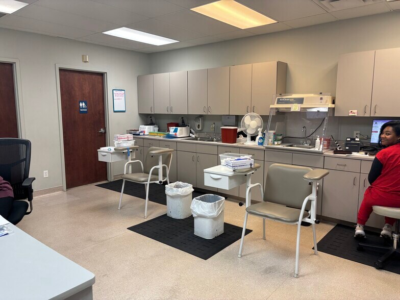 More Photos Of 670 Crossover Rd, Tupelo Medical For Lease