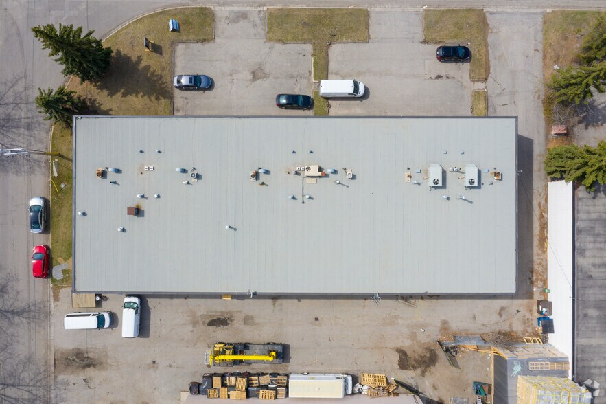 More Photos Of 4116 64 Av SE, Calgary Industrial For Sale