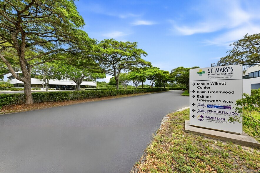 More Photos Of 5325 Greenwood Ave, West Palm Beach Medical For Lease