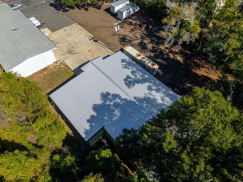 More Photos Of 3143 W Tharpe St, Tallahassee Warehouse For Lease