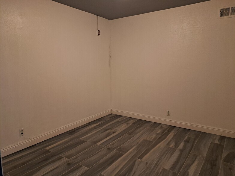 More Photos Of 5830-5838 Overhill Dr, Los Angeles Medical For Lease