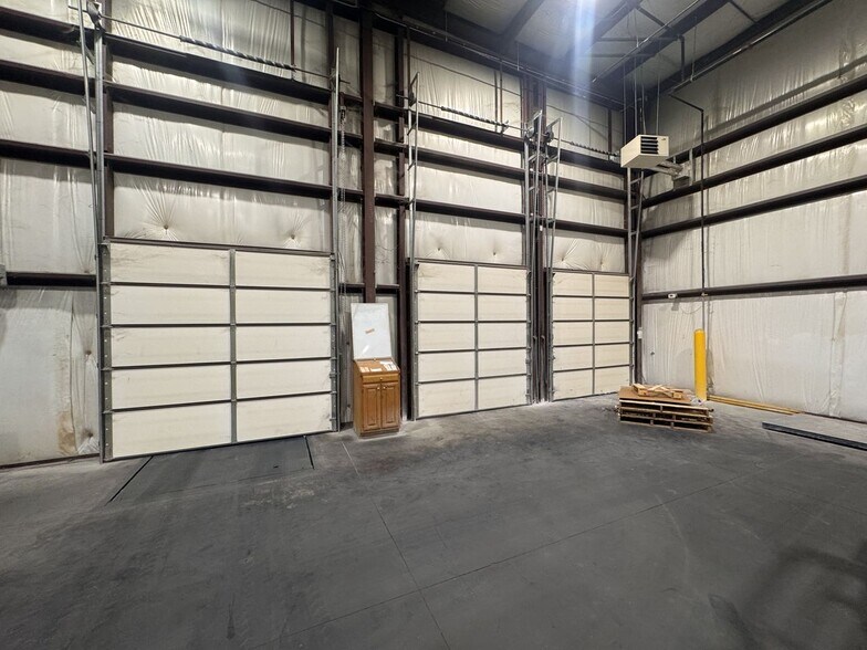 More Photos Of 490 Sam Rayburn Pky, Lenoir City Manufacturing For Lease
