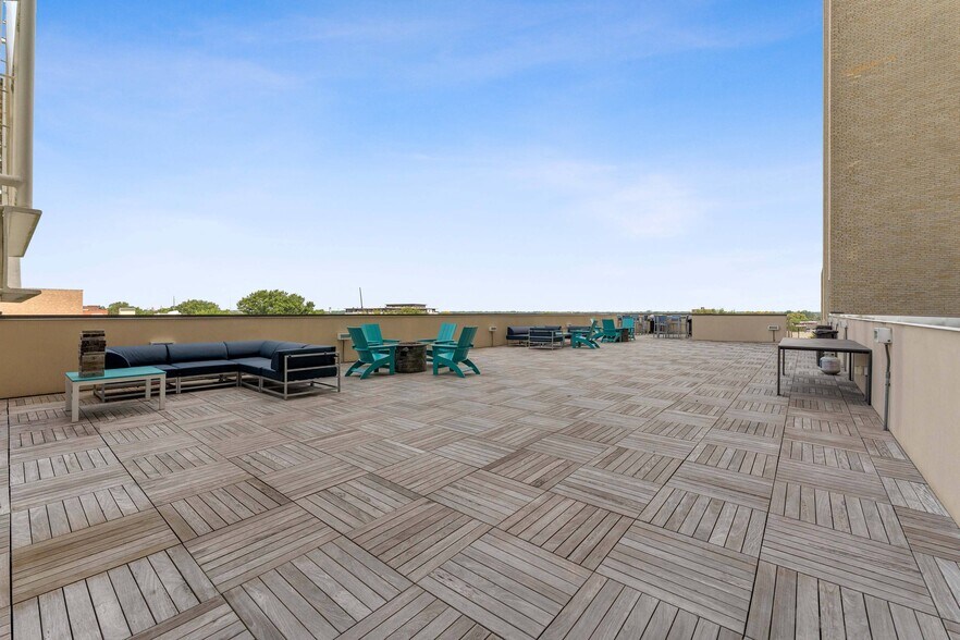 More Photos Of 114 E Franklin St, Richmond Apartments For Sale